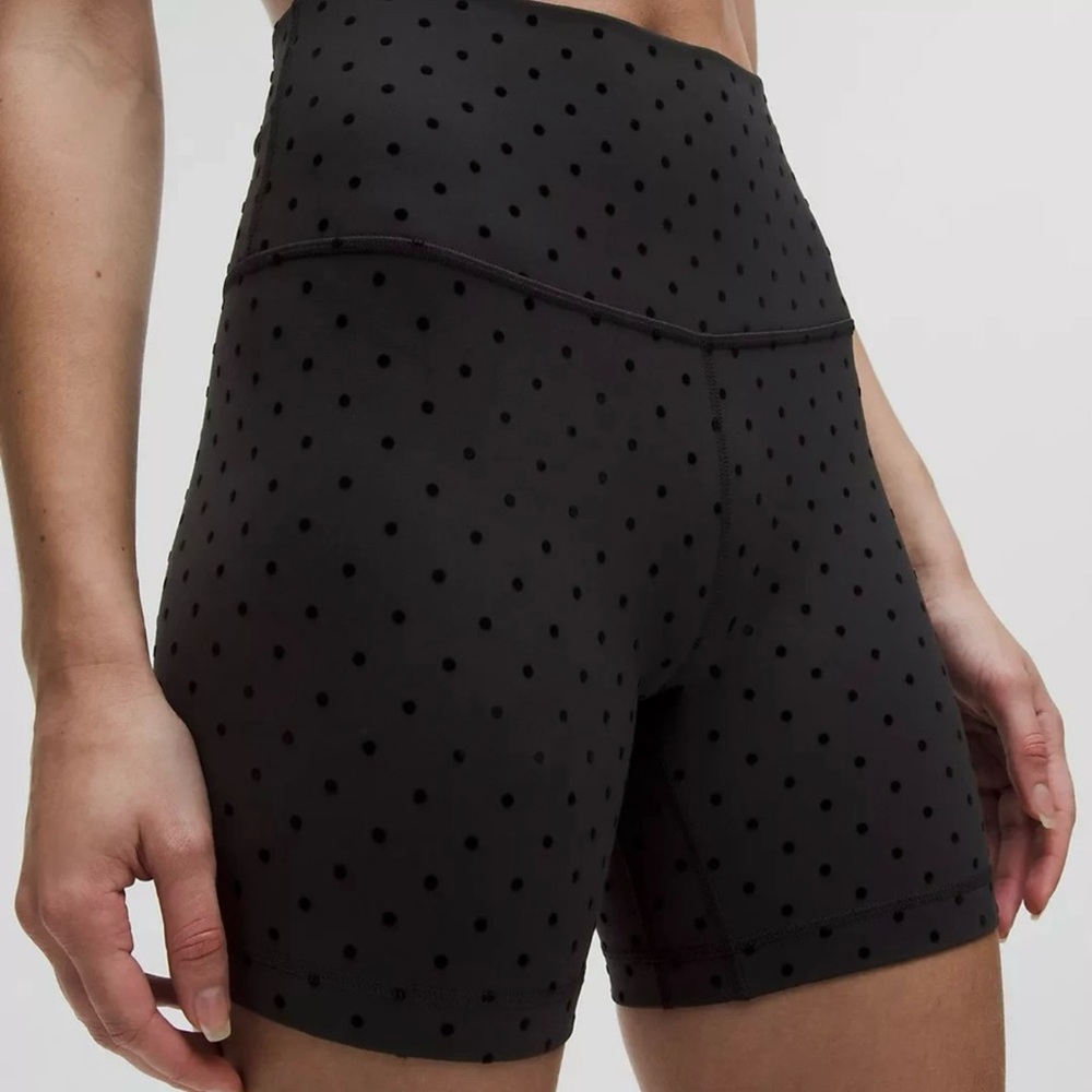 LULULEMON ALIGN SHORT 6"~POLKA DOT FLOCKED BLACK Size 10